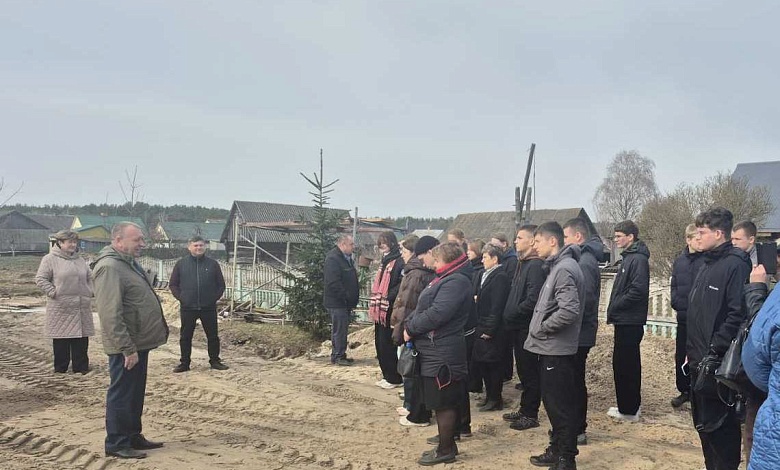 Ученики аграрных классов отправились в ОАО "Вульковский рассвет"