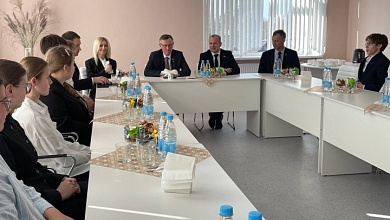 Дмитрий Городецкий встретился с учащимися аграрных классов в Лунинце