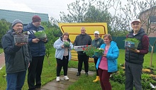 Ребята из клуба "САМИ" в Микашевичах создают красоту для города и себя