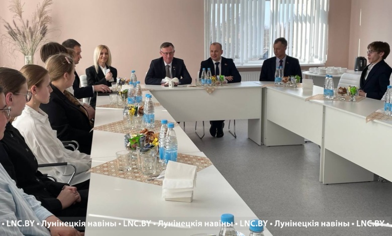 Дмитрий Городецкий встретился с учащимися аграрных классов в Лунинце