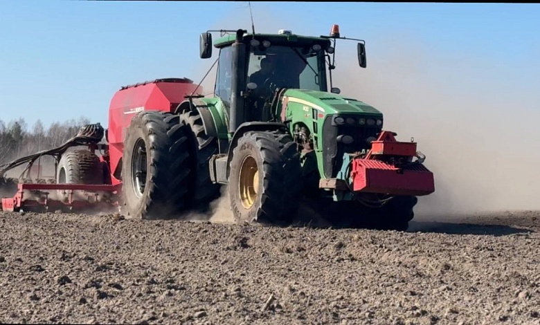 Аграрыі Лунінеччыны прыступілі да сяўбы ранніх яравых культур