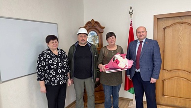 Посвятила предприятию 37 лет жизни! На ОАО "Спецжелезобетон" провожают работников на заслуженный отдых