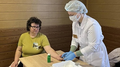 Комплексное обследование. Медработники приехали на хлебозавод в Лунинце