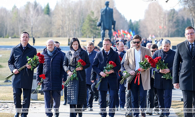 Мининформ: в Беларуси не допустят пересмотра истории