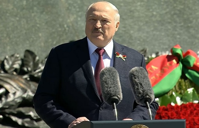 Мощная речь Лукашенко в День Победы: у вас не получится нас разорвать на куски и разъединить! (видео)