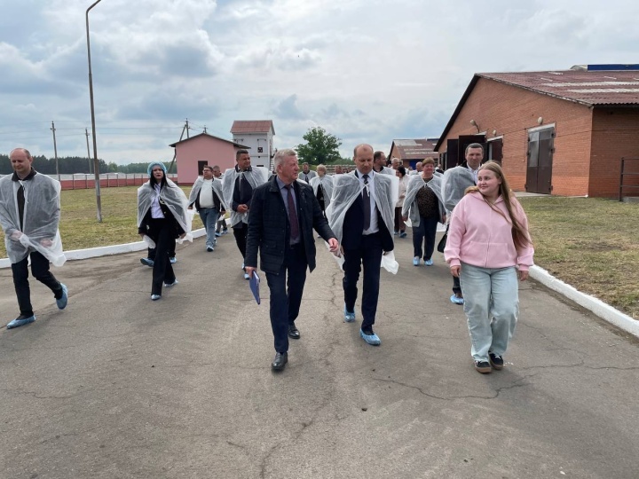 В Лунинецком районе обсуждают организацию заготовки травяных кормов