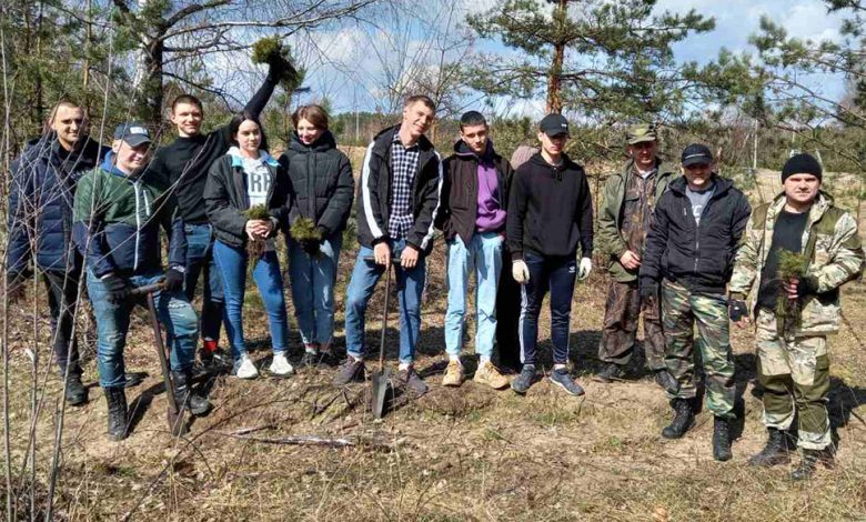 Сотрудники Лунинецкого РОВД присоединились к акции «Неделя леса»