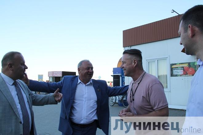 Гранит, клубничный колорит и дела сельсоветские — делегация из Могилёвщины побывала в Лунинецком районе (фоторепортаж)