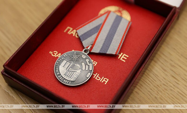 Медалём «За працоўныя заслугі» узнагароджаны работнік Лунінецкага лясгаса