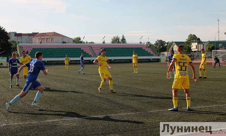 На стадионе «Полесье» состоялся матч «Гранит» – «БАТЭ»