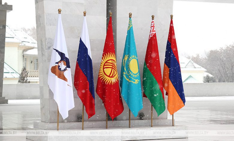 Лукашенко принимает участие в саммите ЕАЭС. Впервые за последние три года он проходит в очном формате