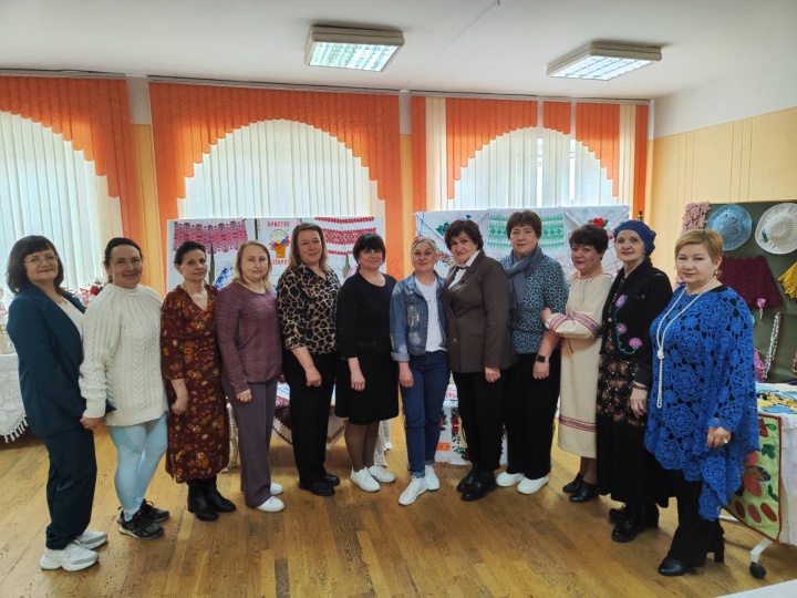 Рукотворная магия: как в Лунинце нить, игла и слово сплели «Сто идей»