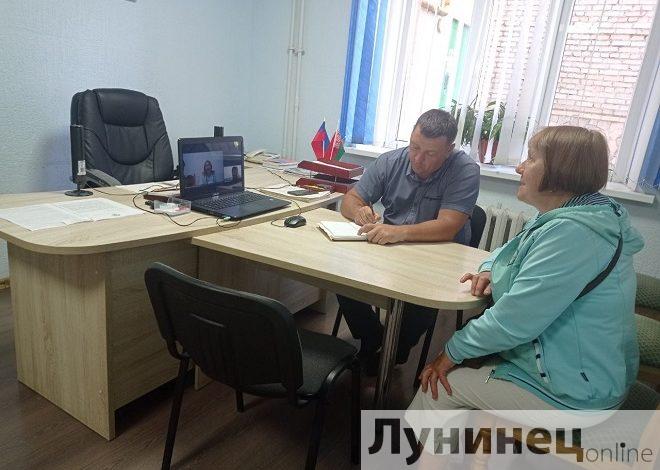 Заместитель директора областного ЖКХ провёл приём в Микашевичах