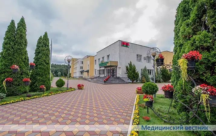 Почему в Лунинецкой ЦРБ укомплектованность врачами — 97,6 %, а средним медперсоналом — 99 %