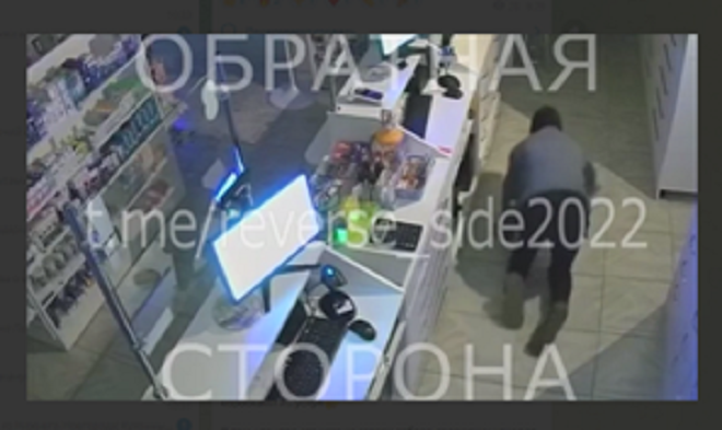 В Пинске пьяный парень залез в аптеку и уснул - его разбудили милиционеры