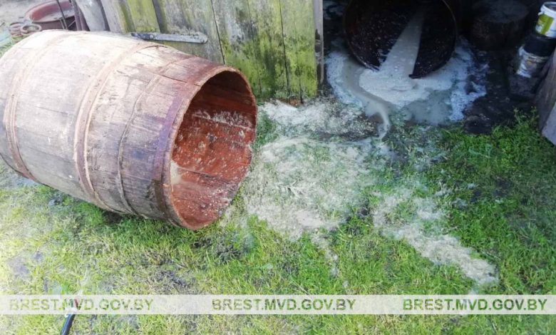 550 литров браги уничтожено в Лунинецком районе