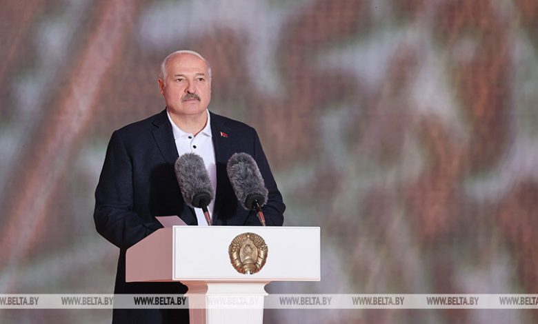 Лукашэнка: мы ганарымся сваёй зямлёй, не адмовімся ад яе ні пры якіх абставінах. Выступление Президента Беларуси на празднике «Купалье. Александрия собирает друзей»