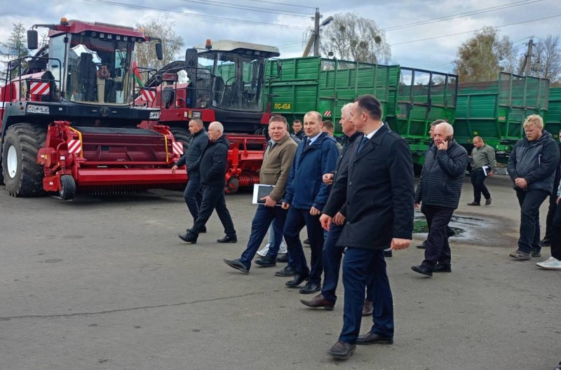 Производство молока и заготовка кормов! Районный выездной семинар-совещание состоялся на базе КСУП "Полесская опытная станция"