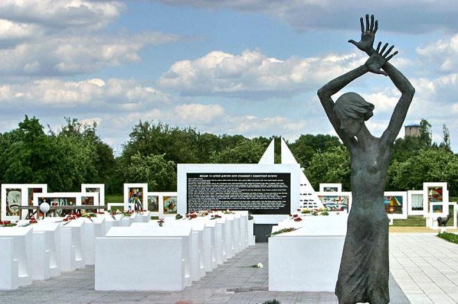Мемориал «Памятник детям-жертвам Великой Отечественной войны» в деревне Красный Берег. Мы помним! (видео)