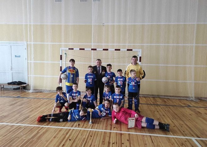 Лунинчане стали победителями турнира по мини-футболу в Столине