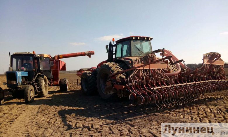 В Лунинецком районе приступили к весеннему севу