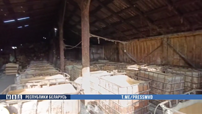 Самогонный мини-завод накрыли сотрудники милиции