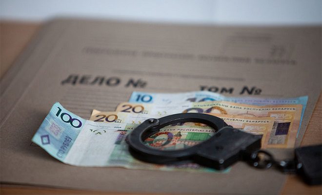 «Продавала» дрова, золотые изделия, одеяла: прокуратура Лунинецкого района направила в суд уголовное дело о мошенничестве