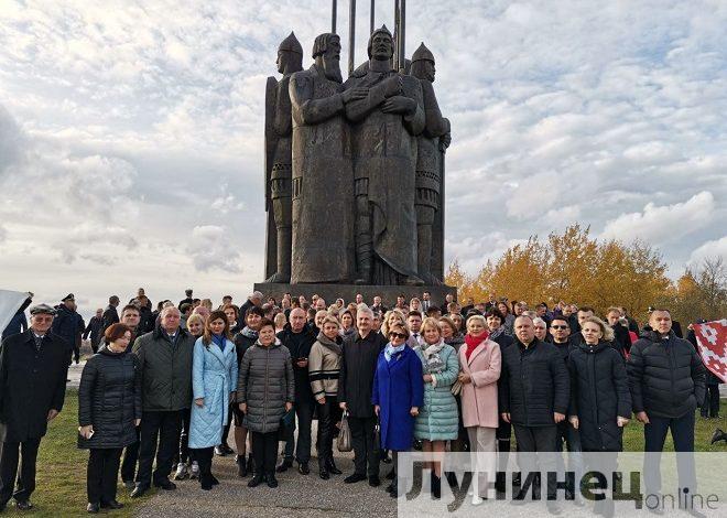 Приветствие Президента и лунинчане на форуме городов-побратимов в Пскове
