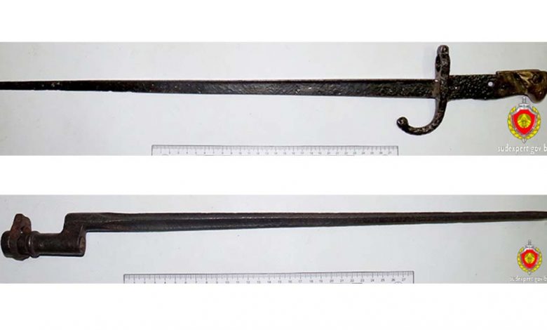 В Лунине у местного жителя обнаружено холодное оружие, которому больше 130 лет