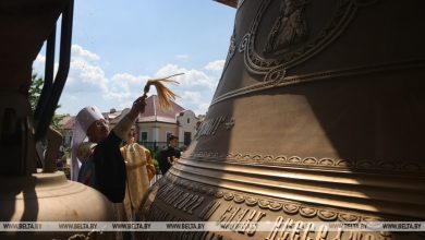 ФОТОФАКТ: Митрополит Минский и Заславский Вениамин освятил самый большой в Беларуси колокол