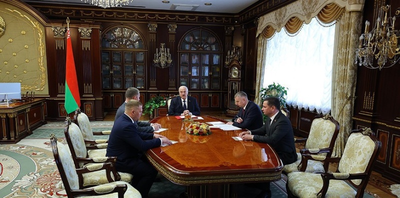Президент Беларуси Александр Лукашенко 12 мая рассмотрел кадровые вопросы