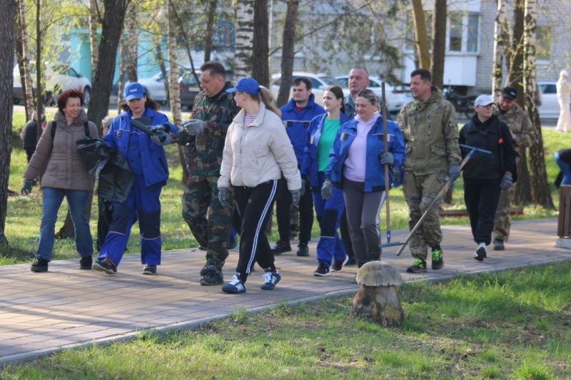 Чистота и порядок! Микашевичи присоединились к республиканскому субботнику