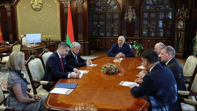 "Большая сделка" с США, “позорище для мужиков”, 2020-й и литовские фуры. Итоги недели Президента