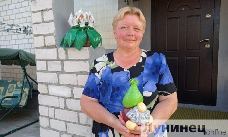 Необычные украшения из цемента и пластика создает микашевичская жительница Ольга Трофимович
