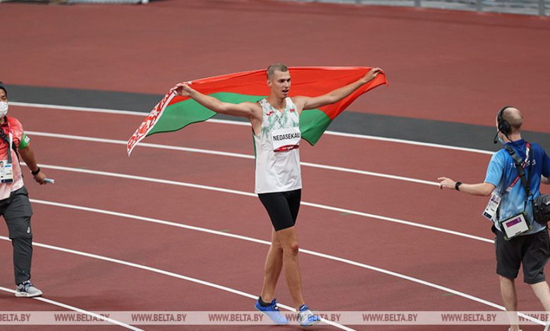 Олимпийскую бронзу в прыжках в высоту завоевал белорус Максим Недосеков
