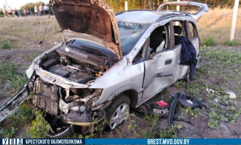 В Лунинецком районе в ДТП пострадал водитель автомобиля