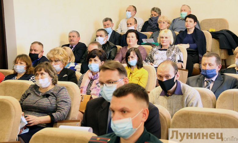 Состоялось региональное собрание депутатов местных Советов депутатов Лунинецкого района