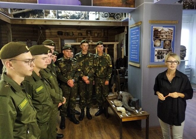 Военнослужащие побывали с экскурсией в Лунинецком районном краеведческом музее