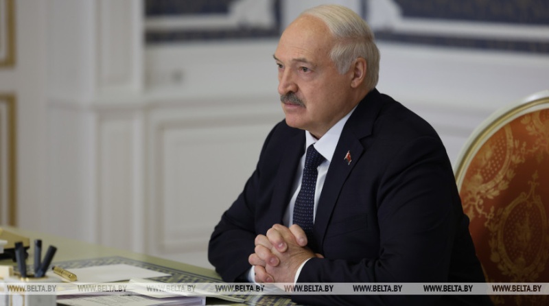 Лукашенко требует поставить точку в вопросе лицензирования образования