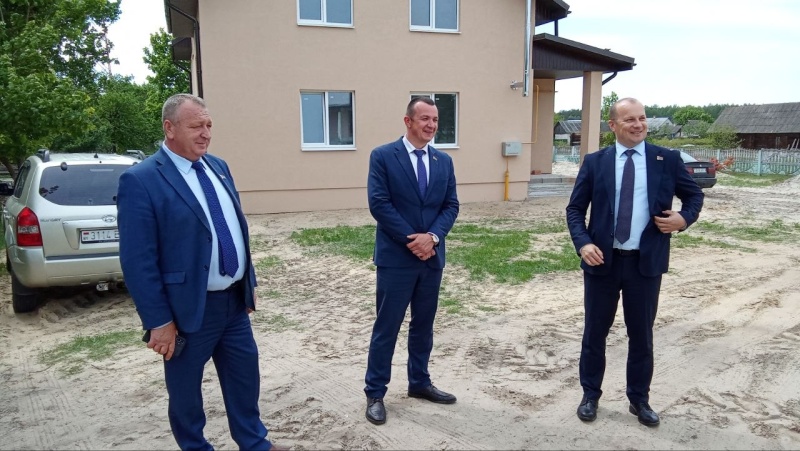 Участники областного семинара посещают "Вульковский рассвет" Лунинецкого района