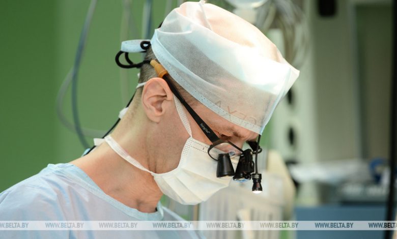 Белорусские медики успешно прооперировали новорожденную с опухолью шеи