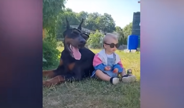 Девочка и доберман всё делают вместе! Не могут друг без друга! Как блог разбивает стереотипы?