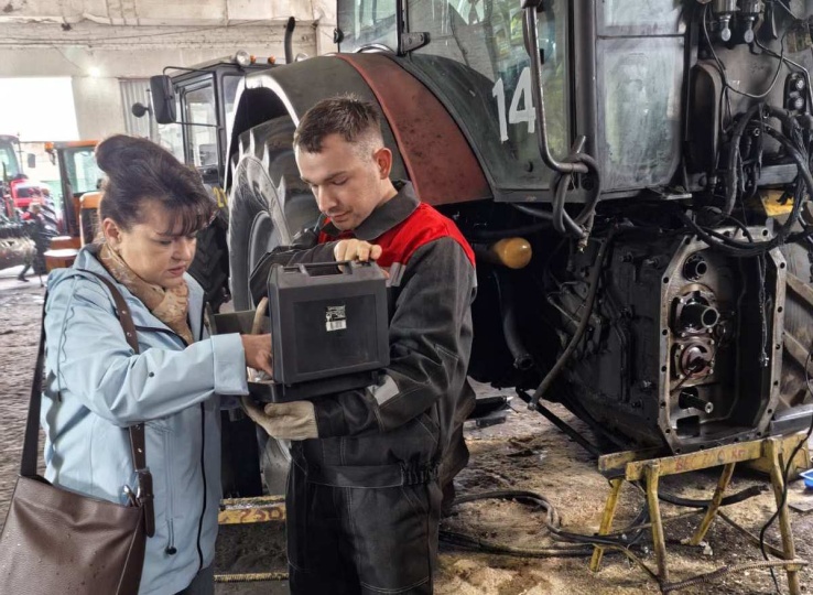 Условия труда продолжают проверять в сельхозорганизациях Лунинецкого района