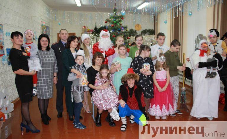 Итоги новогодней благотворительной акции «Профсоюзы-детям» подвели в Лунинецком районе