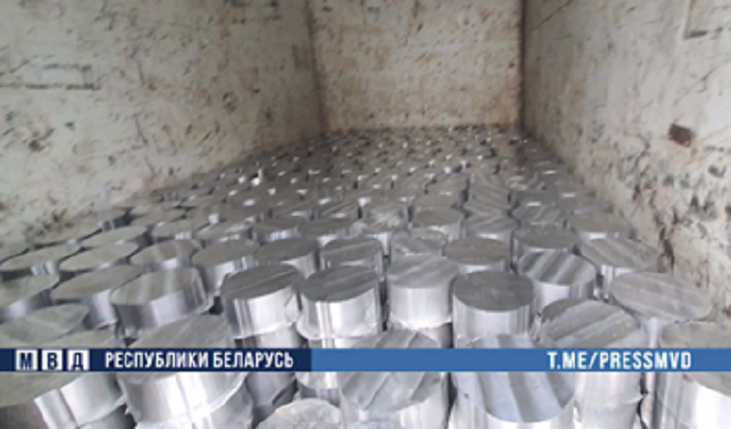 Из Беларуси пытались вывести тонны цветного металла в Россию