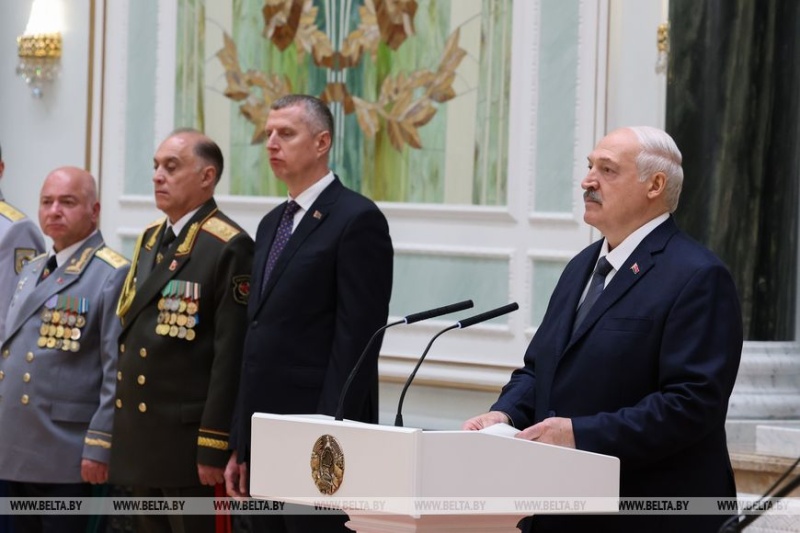 Президент: по-настоящему суверенной может быть только страна с хорошо вооруженной и преданной армией