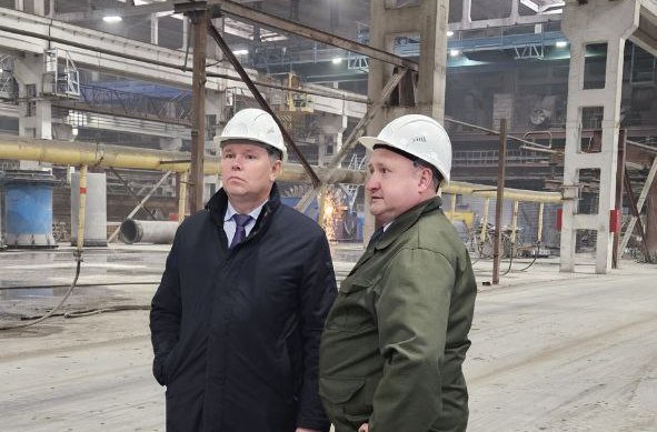 Министр архитектуры и строительства посетил ОАО "Спецжелезобетон", Микашевичи