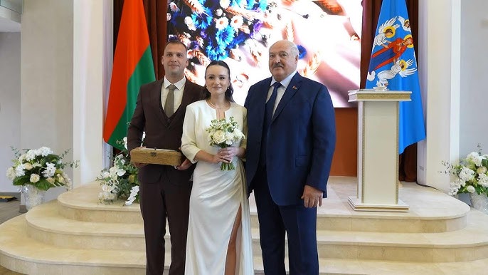 На свадьбу к белорусам пришел Лукашенко! // "Дима, ТРОИХ!"