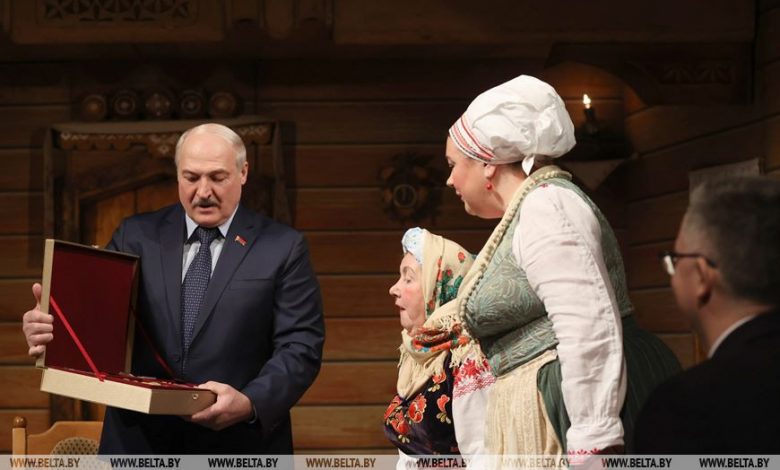 Судьба театра, проблемы культуры, будущее Беларуси — о чем артисты Купаловского говорили с Президентом