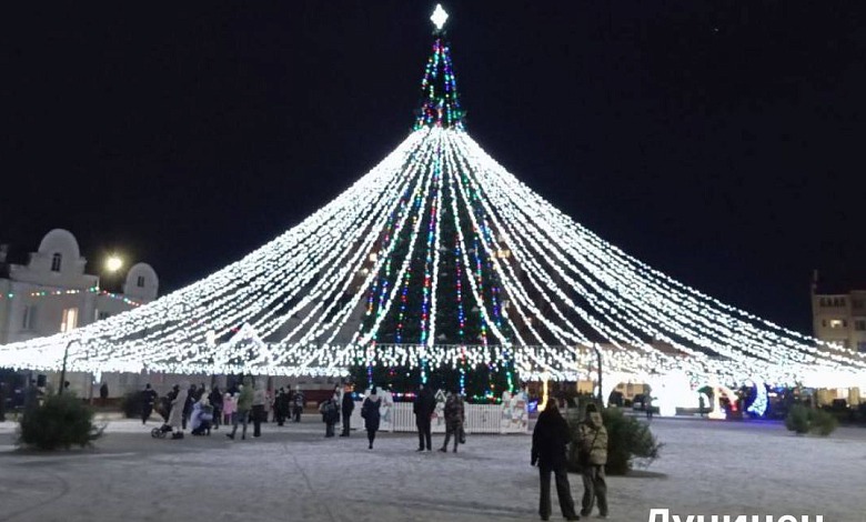 Акция "Наши дети", новогоднее настроение и открытие главной елки Лунинца